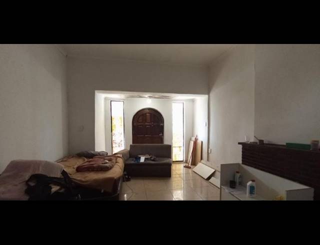 3 BEDROOM HOUSE FOR SALE IN KENSINGTON